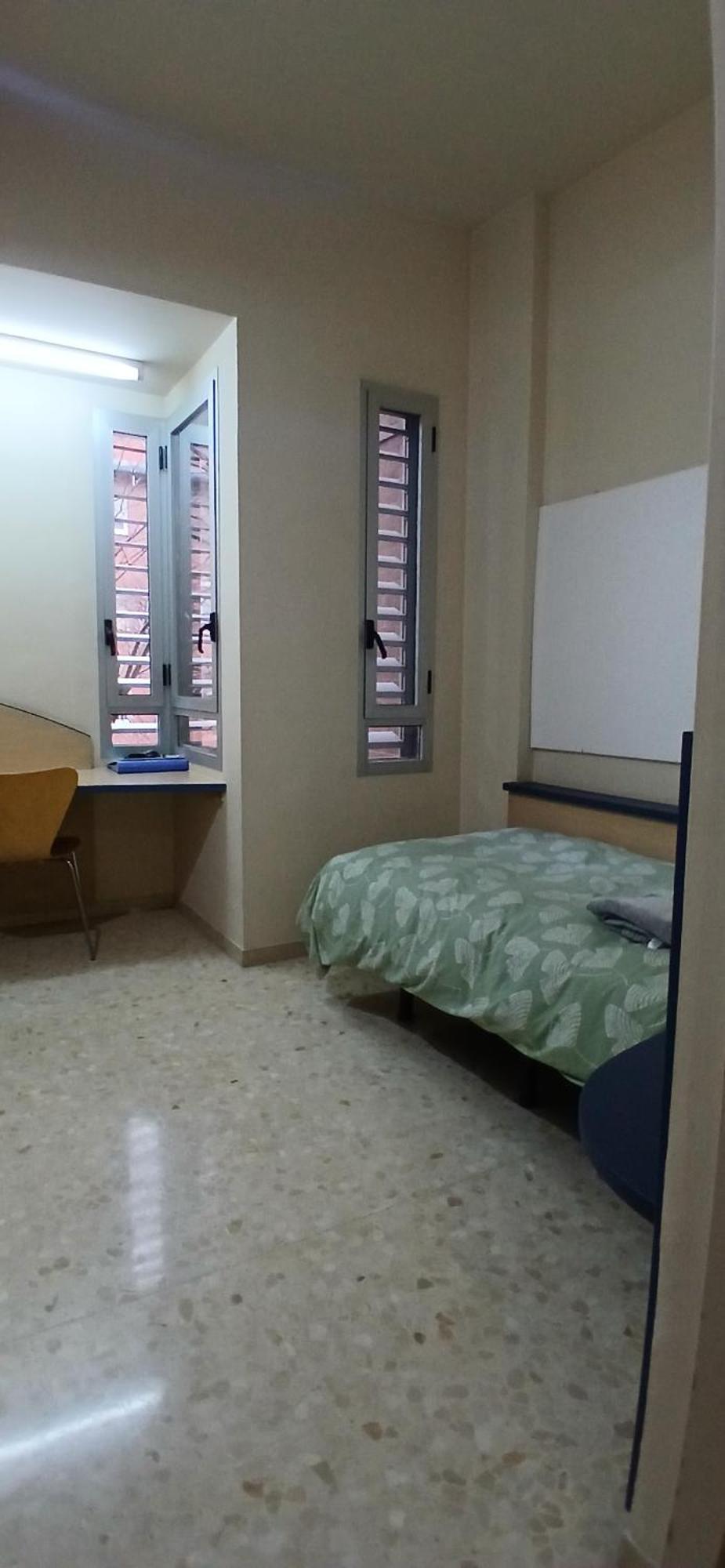 Larru Los Bermejales Residencia Universitaria セビリア エクステリア 写真