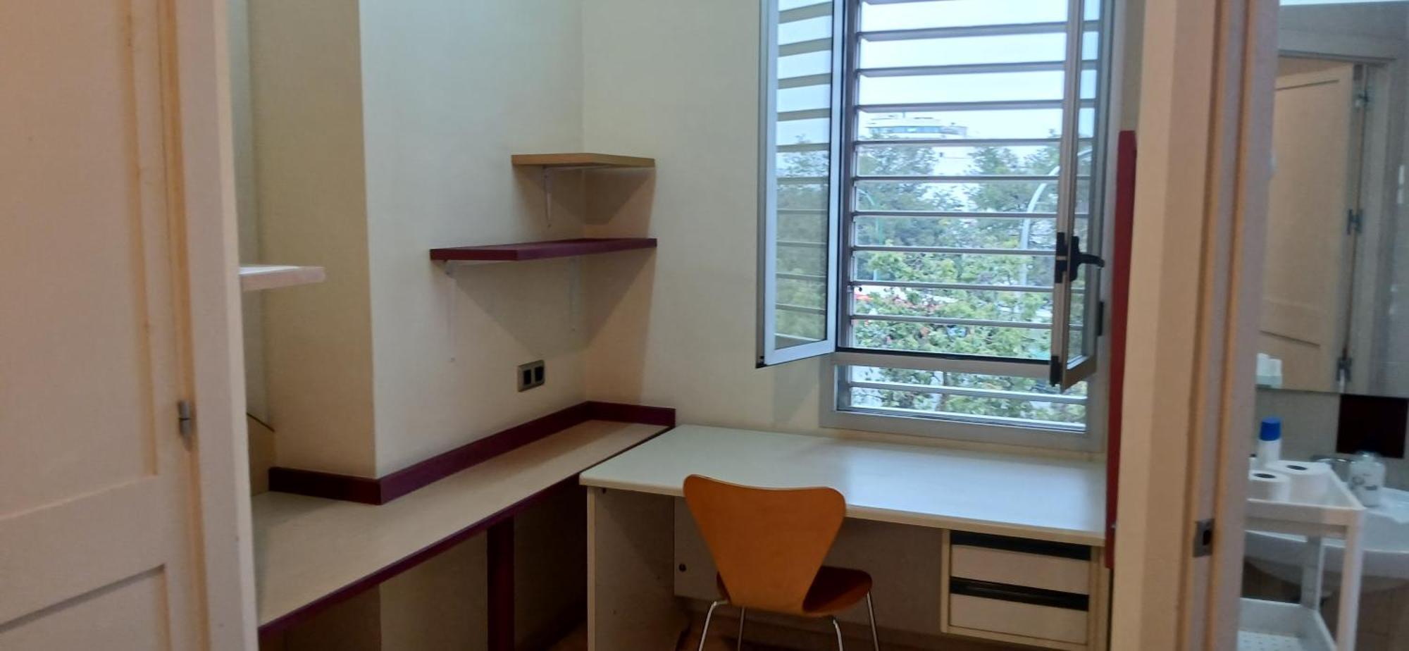 Larru Los Bermejales Residencia Universitaria セビリア エクステリア 写真